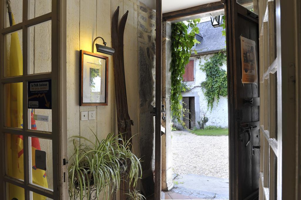 Hotel Les Bains De Secours Sevignacq-Meyracq Exterior photo